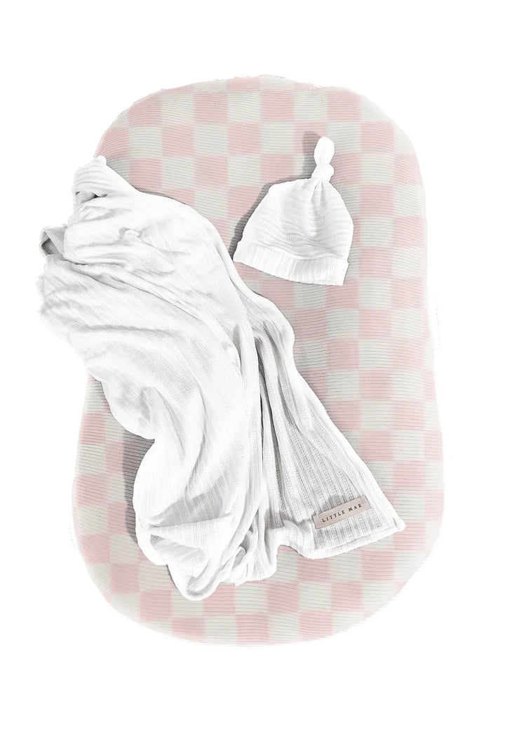 Sugar Checkered Baby Lounger Cover - GiFTiFY