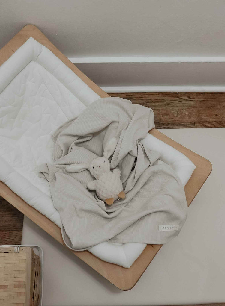 Coco Waffle Knit Blanket - GiFTiFY