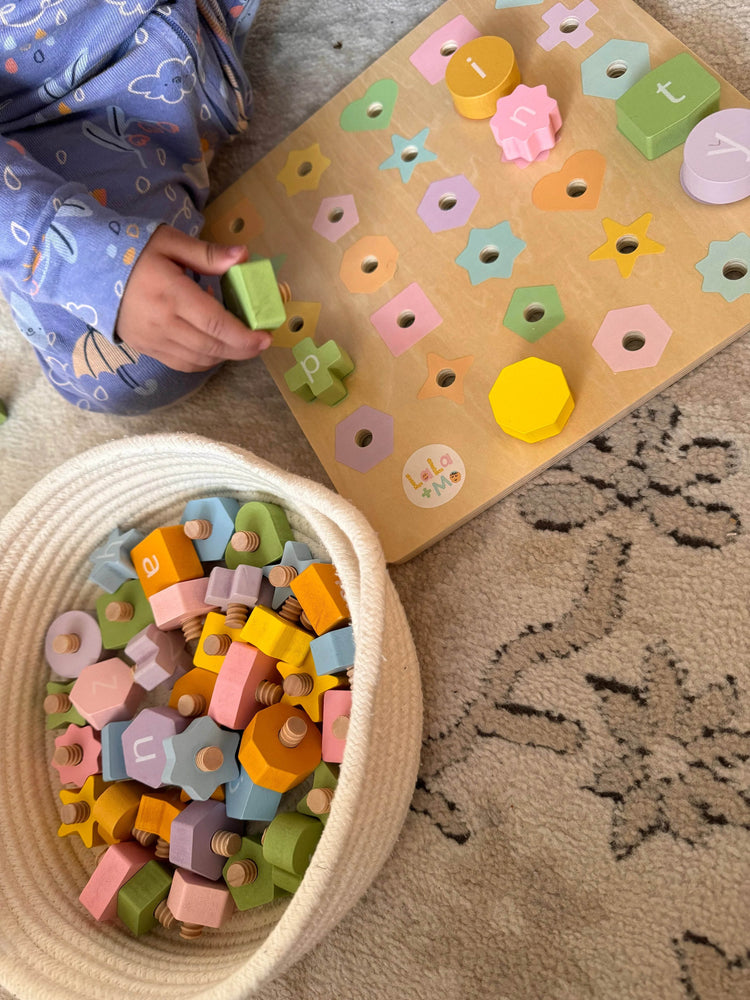 English/Arabic Alphabet Bolt & Board - GiFTiFY