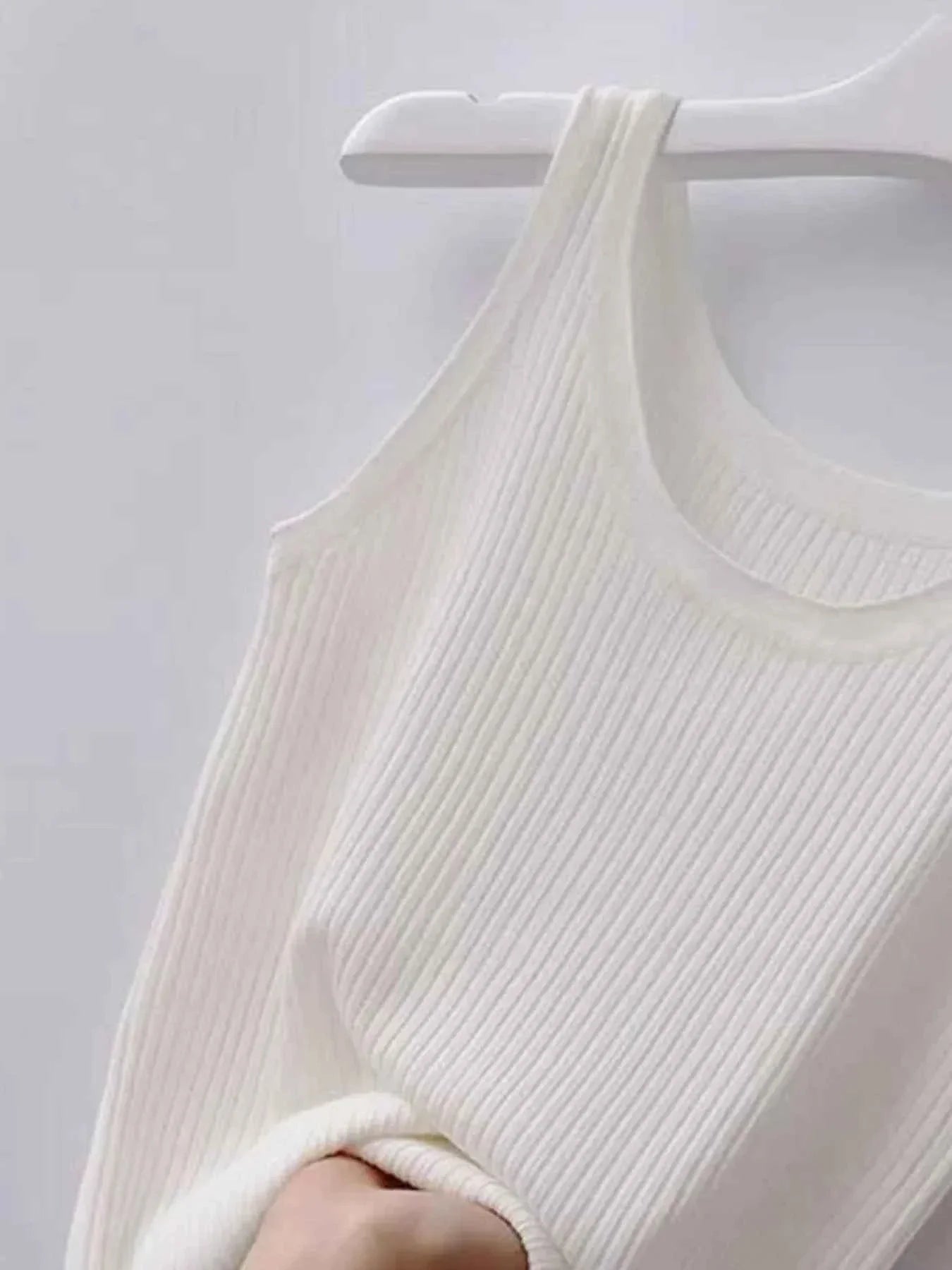 Plus Size Ribbed Knit Scoop Neck Tank Top