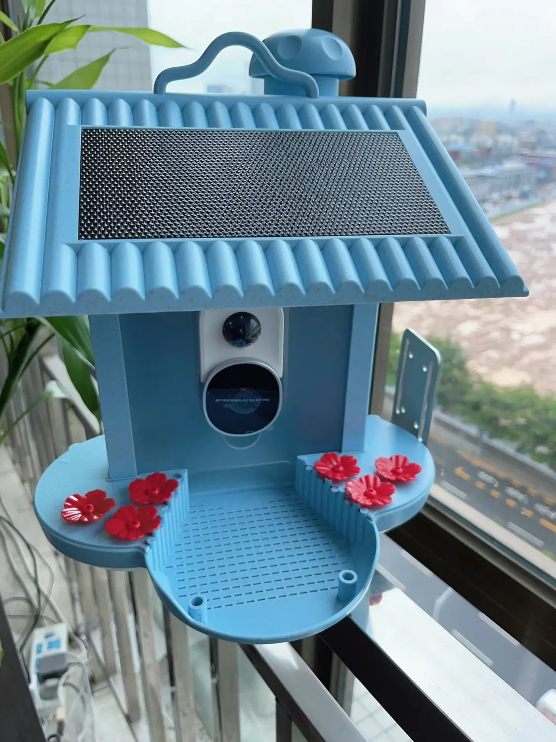 Solar Bird Feeder Camera for Birdwatching Experience