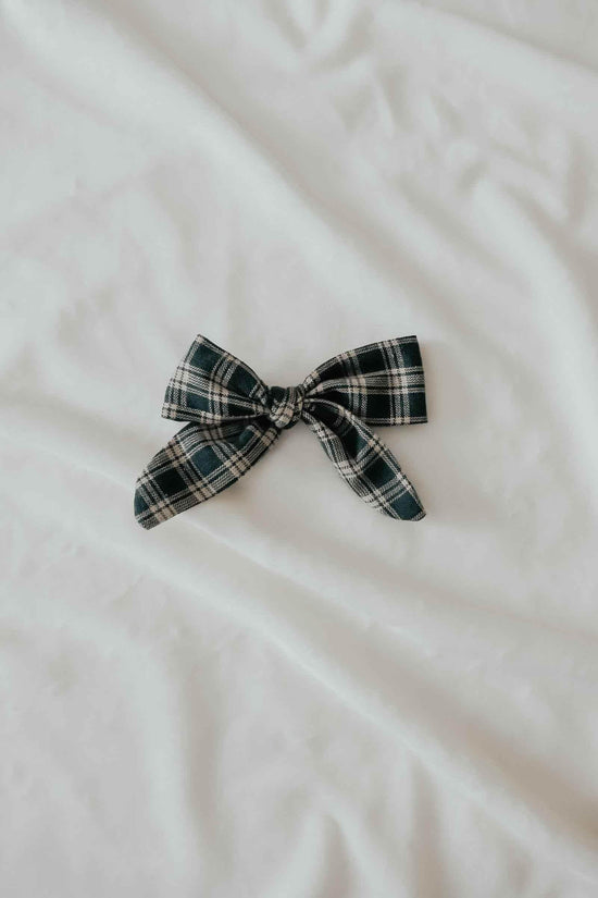 Pine Bow Clips - GiFTiFY