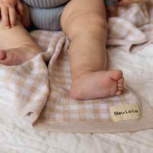 Checkered Knit Baby Blanket - GiFTiFY