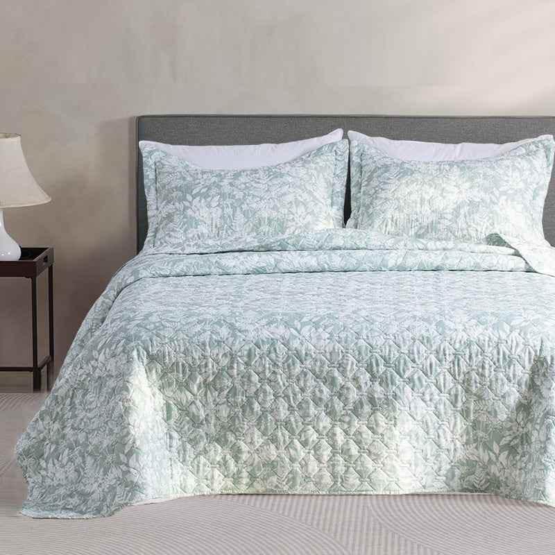 Kasentex Lightweight Botanical Green Floral Quilt Set - Light All Season Bedding, Room Decor, Graduation Gifts by Kasentex