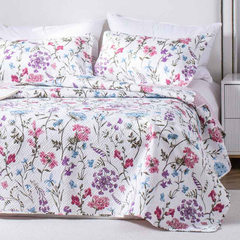 Kasentex Floral Quilt Set - Lightweight & Reversible - Cozy & Stylish Bedding - Machine Washable, Room Decor, Graduation Gifts