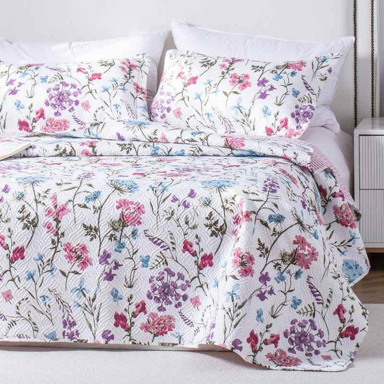 Kasentex Floral Quilt Set - Lightweight & Reversible - Cozy & Stylish Bedding - Machine Washable, Room Decor, Graduation Gifts - GiFTiFY