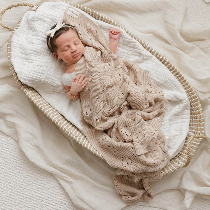 100% Cotton Luxury Knit Heart Swaddle Baby Blanket - GiFTiFY