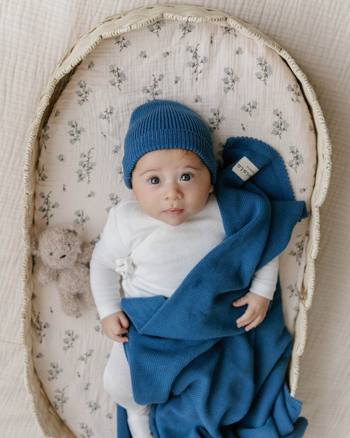 Luxe Collection 100% Organic Cotton Luxury Knit Baby Blanket + Hat Set with Gift Box - GiFTiFY