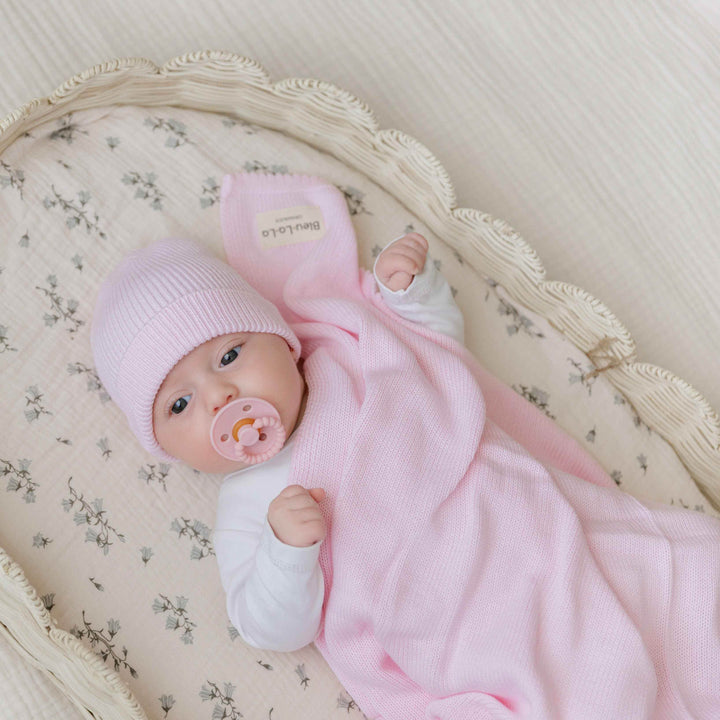 Luxe Collection 100% Organic Cotton Luxury Knit Baby Blanket + Hat Set with Gift Box - GiFTiFY