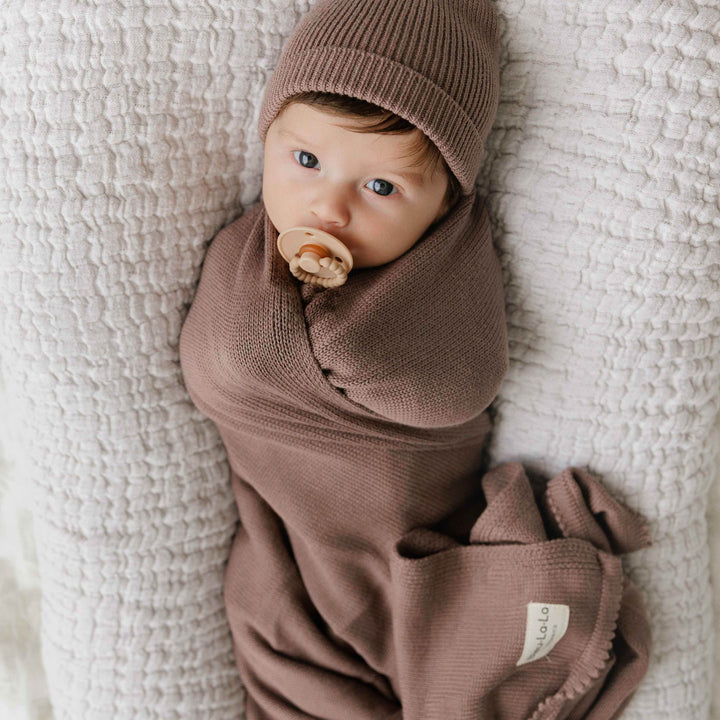 Luxe Collection 100% Organic Cotton Luxury Knit Baby Blanket + Hat Set with Gift Box - GiFTiFY