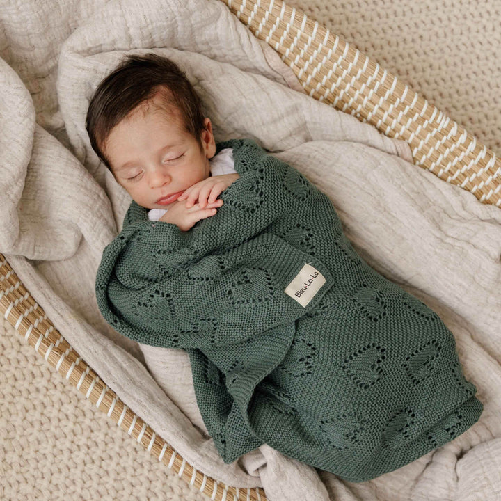 100% Cotton Luxury Knit Heart Swaddle Baby Blanket - GiFTiFY