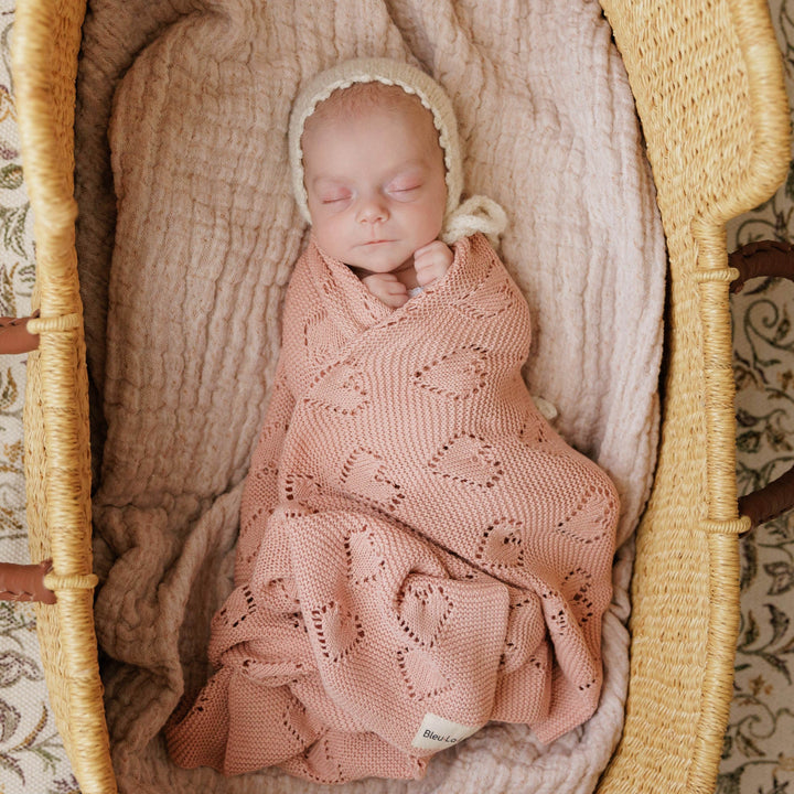 100% Cotton Luxury Knit Heart Swaddle Baby Blanket - GiFTiFY