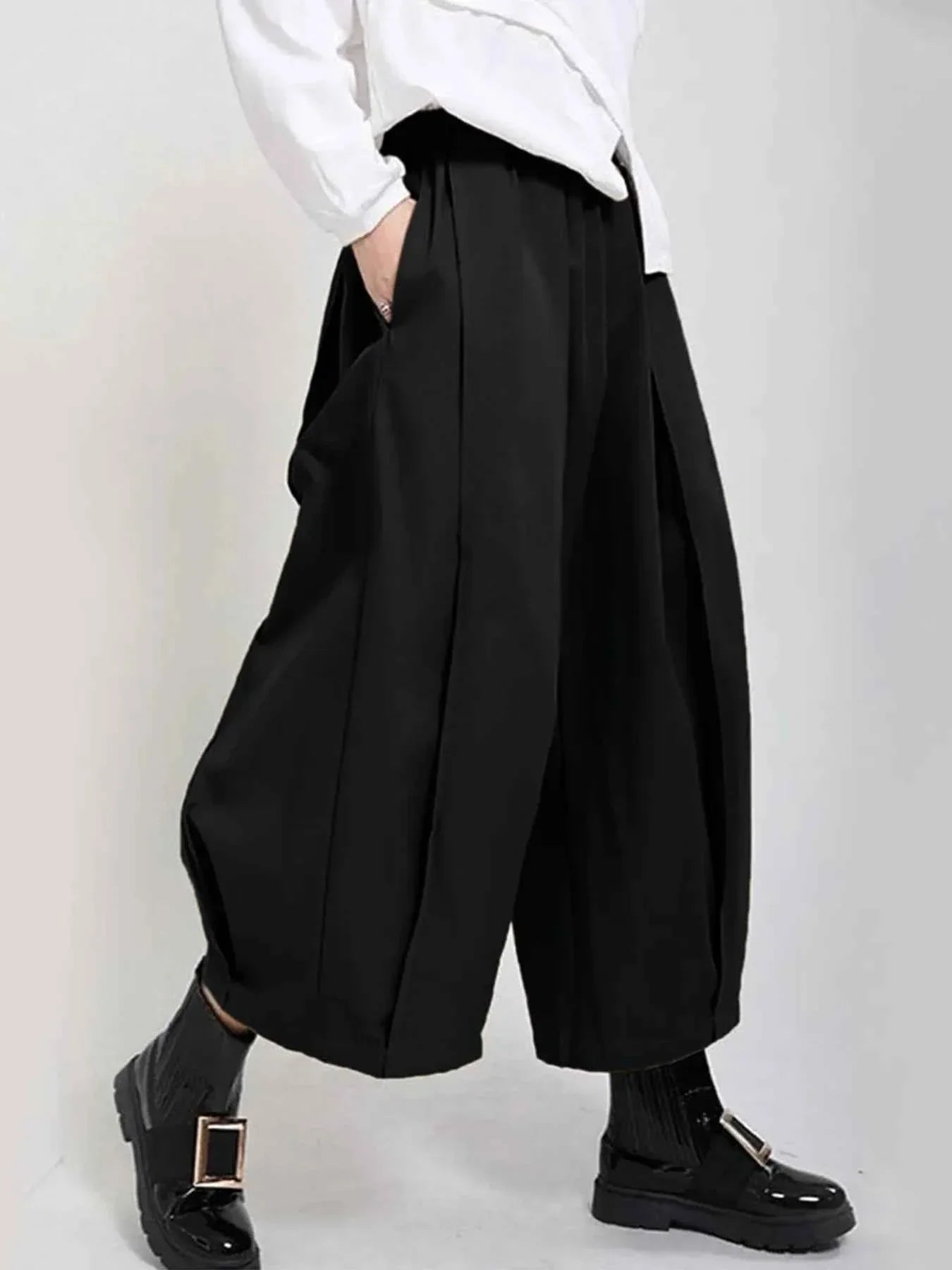 Plus Size Wide Leg Pleated Detail Cropped Pants