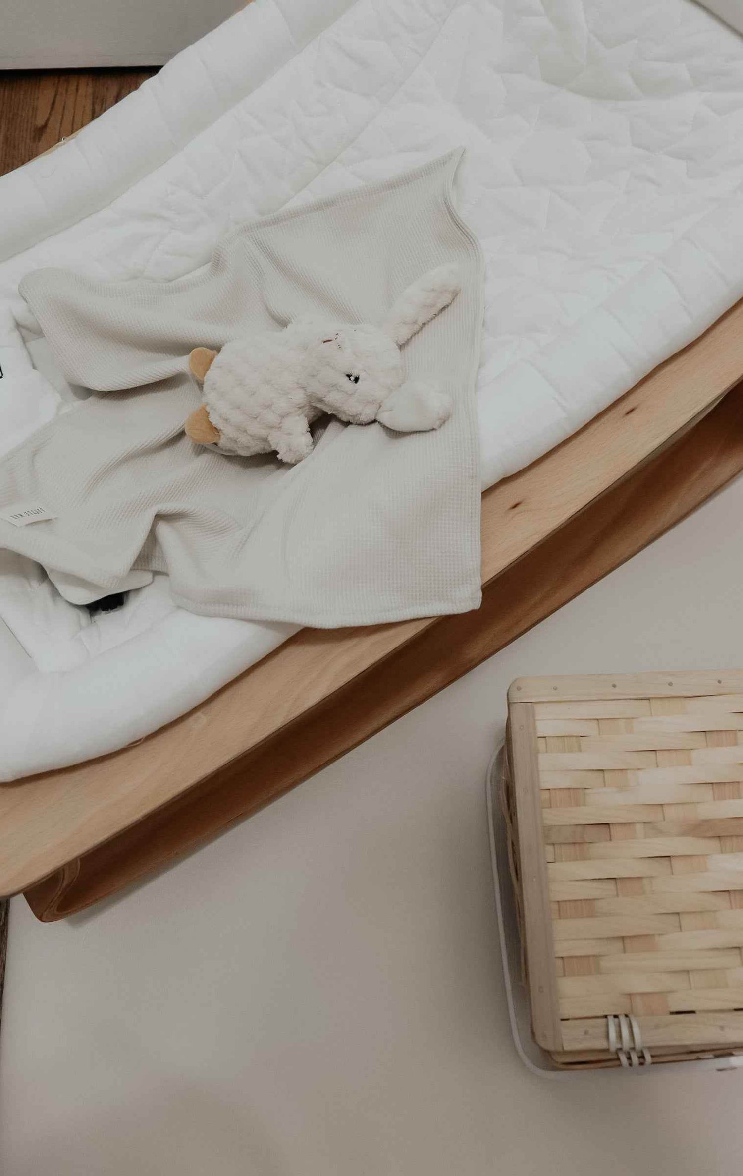 Coco Waffle Knit Blanket - GiFTiFY