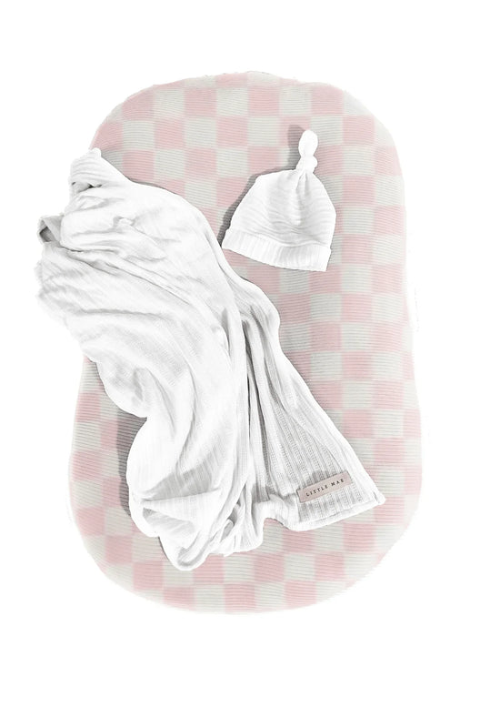 Sugar Checkered Baby Lounger Cover - GiFTiFY