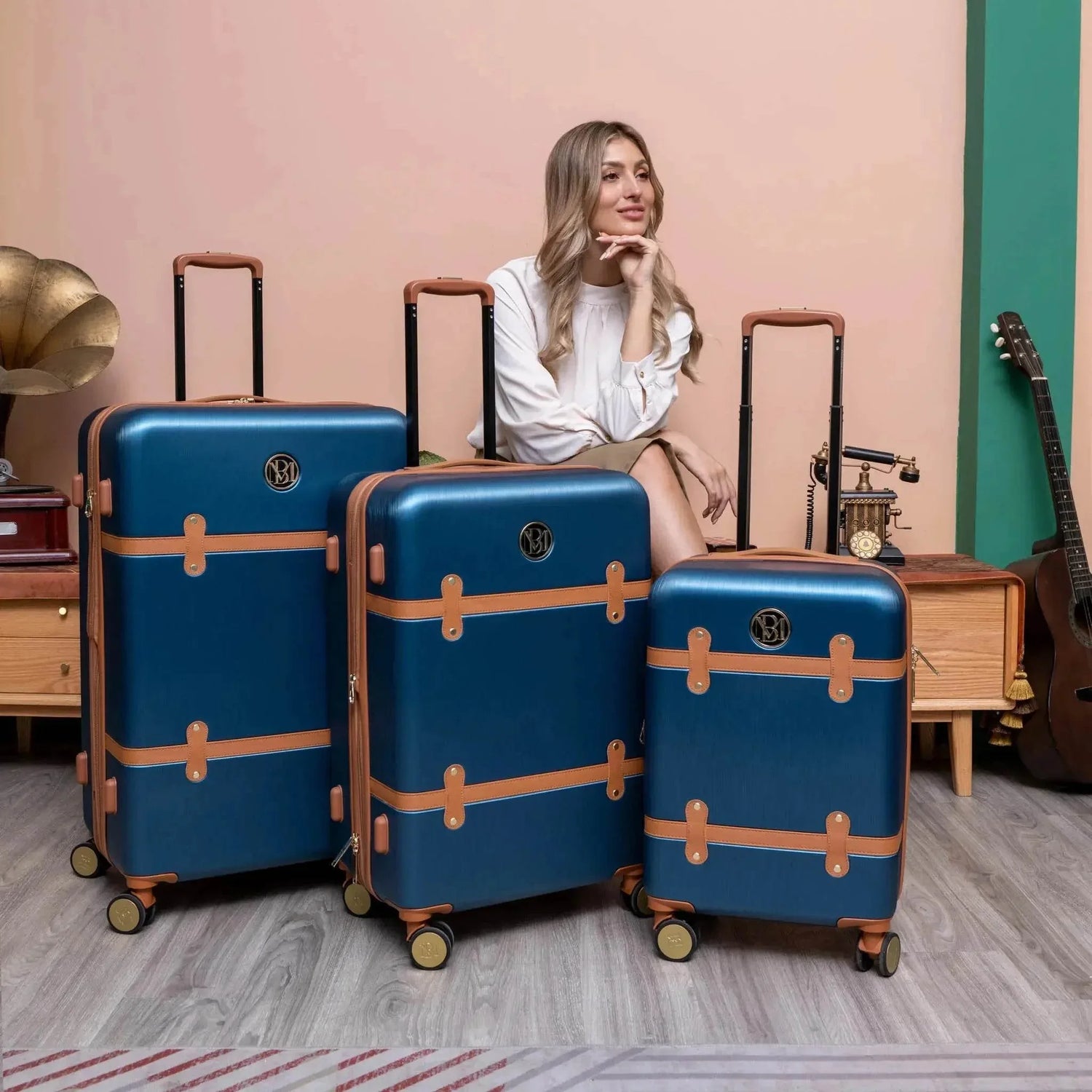 Grace 3 Piece Expandable Retro Luggage Set - GiFTiFY