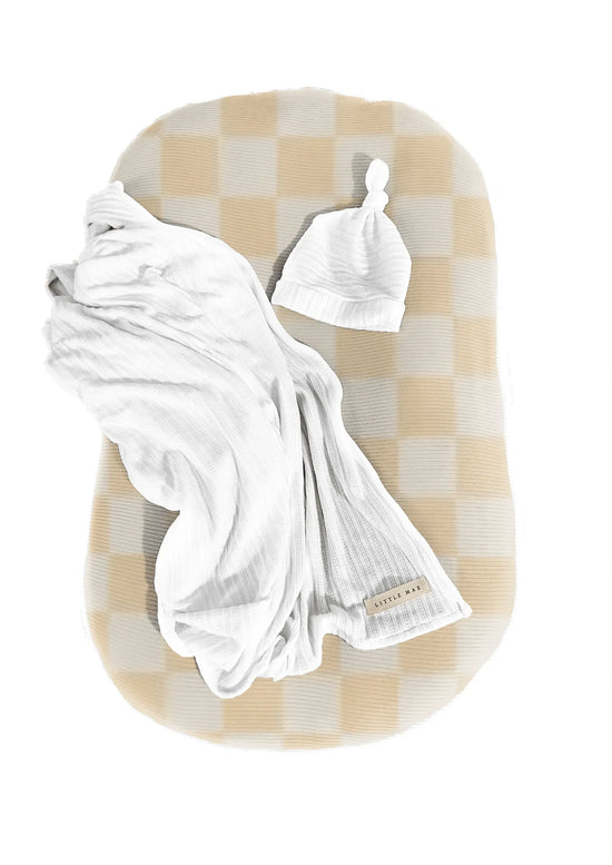 Butter Cream Checkered Baby Lounger Cover - GiFTiFY