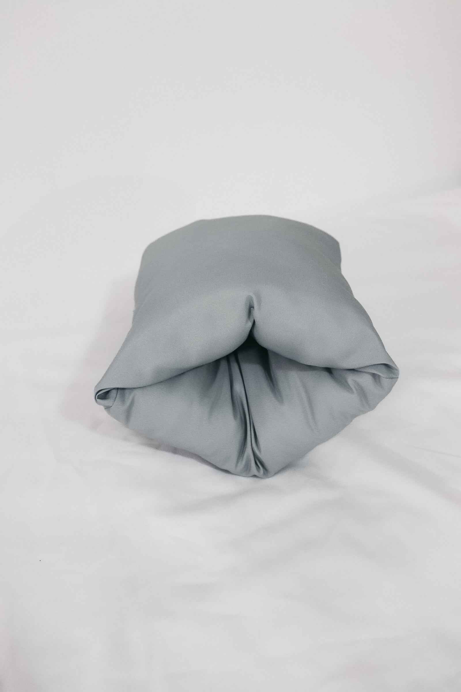 Lagoon Wipeable Cradle Arm Pillow