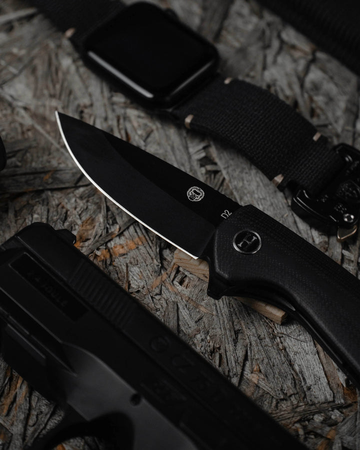 The Peasant Folding Pocket Knife Giftset for Men and Women (Black and Blue) - GiFTiFY