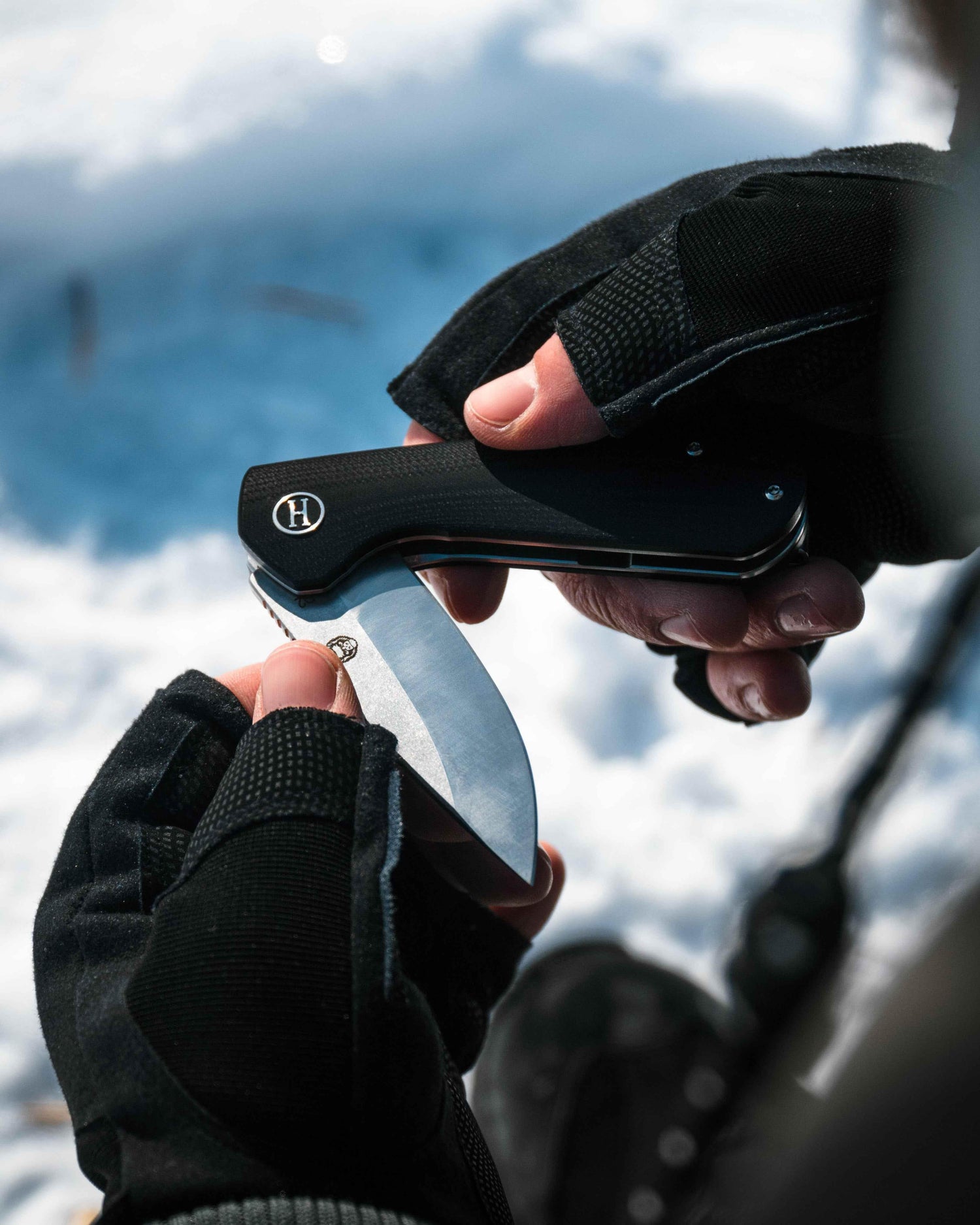 The Peasant Folding Pocket Knife Giftset for Men and Women (Red and Grey) - GiFTiFY