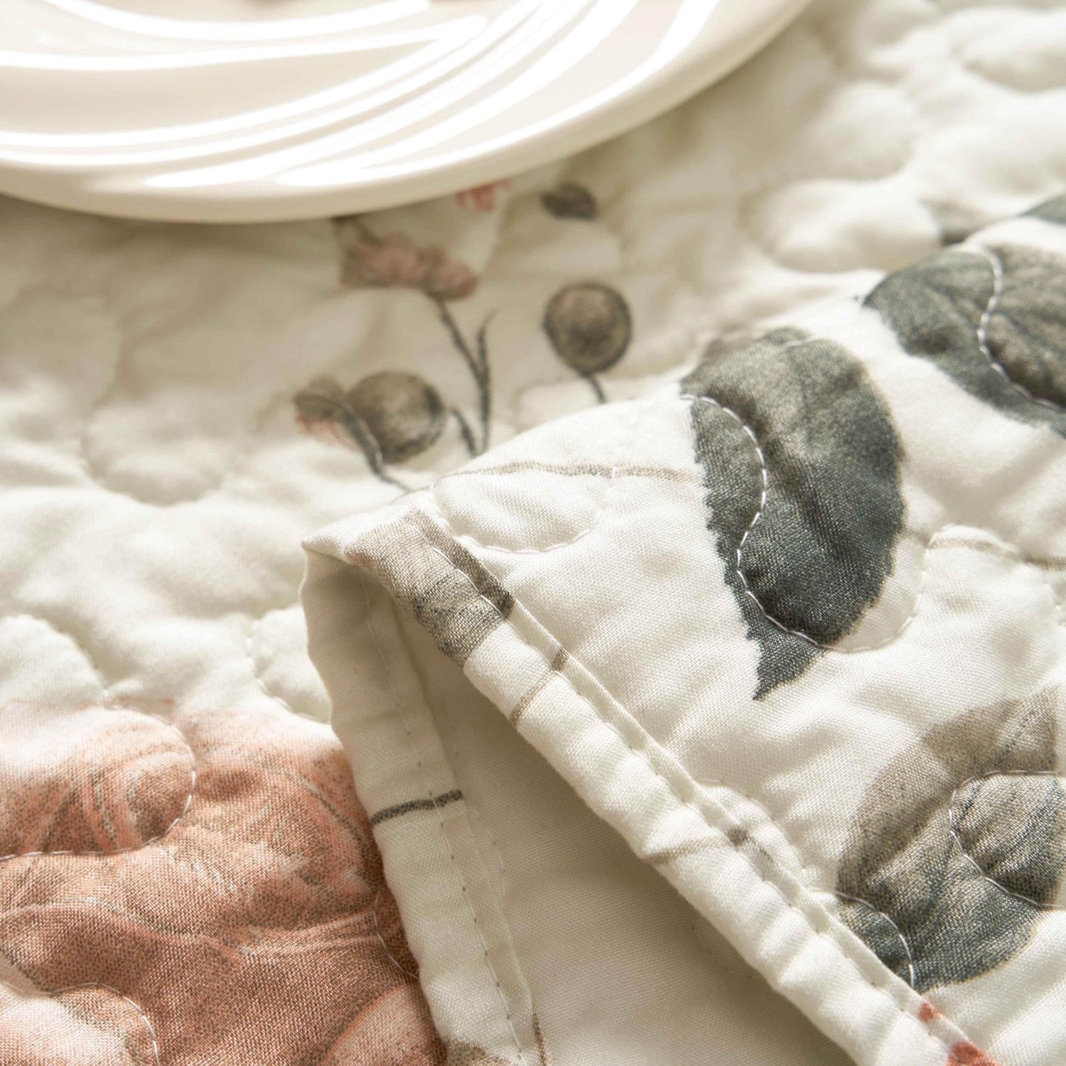 DaDalogy Enchanted Meadow Reversible Dinner Table Runner - Floral Elegance in Beige, Rose, and Soft Olive Green, Premium Soft Microfiber Quilted Table Runner - GiFTiFY