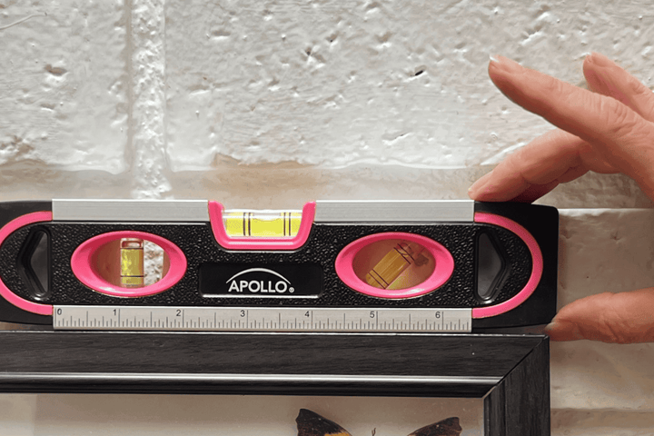 PINK 9-inch torpedo-shaped spirit level for 180/90/45 degrees leveling-- DT5019P - GiFTiFY