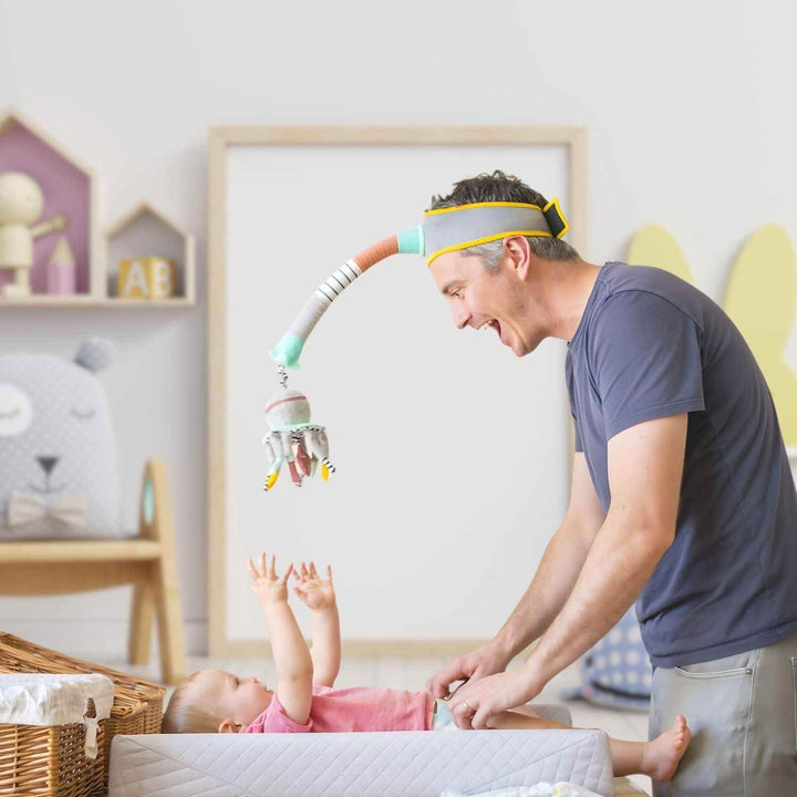 Dingle Dangle Diaper Changing Distractor - GiFTiFY