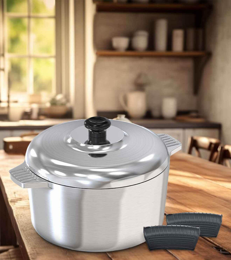 3 Quarts Round Dutch Oven with Lid Home & Garden by MAGNAWARE