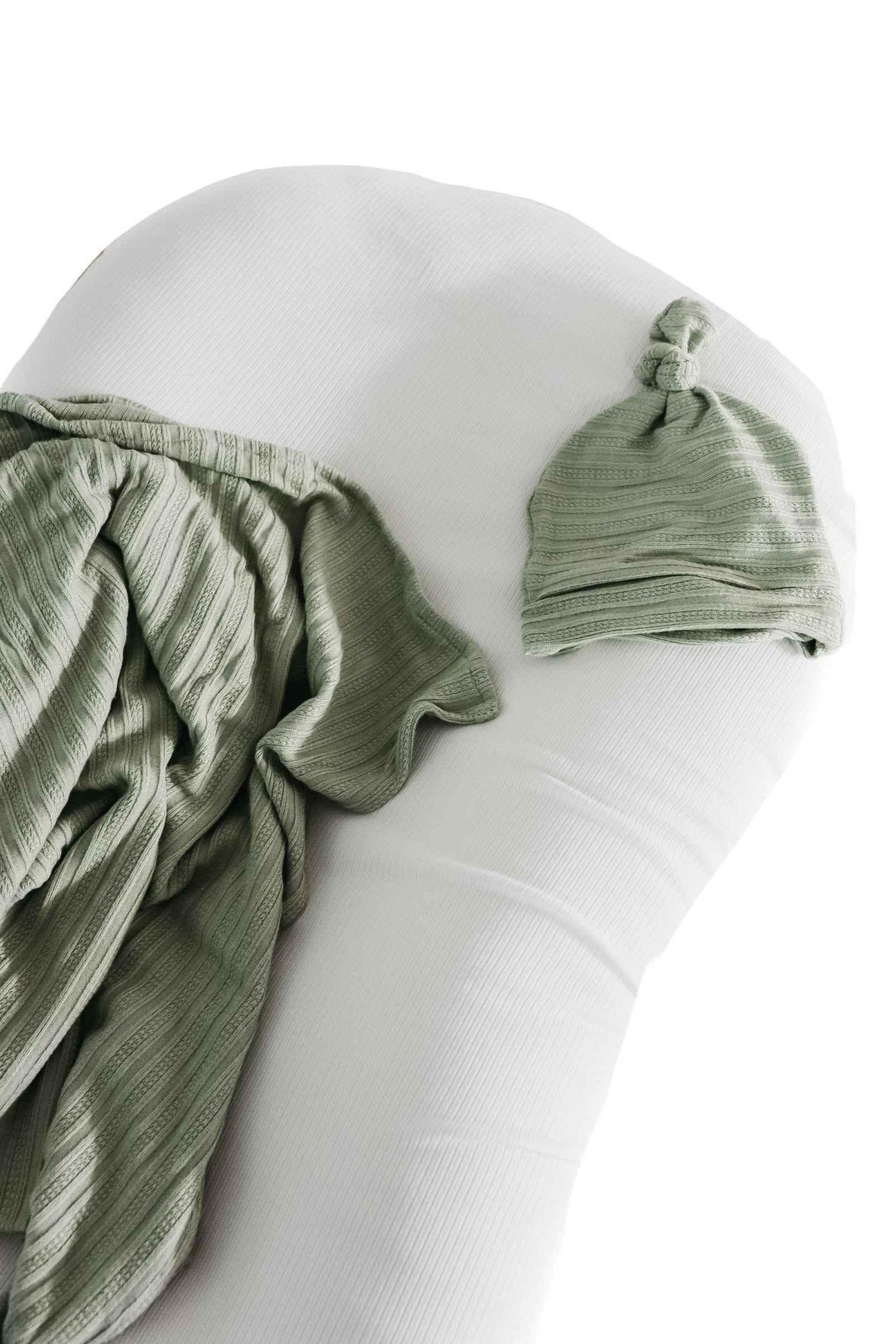 Pearl Ribbed Baby Lounger Cover - GiFTiFY