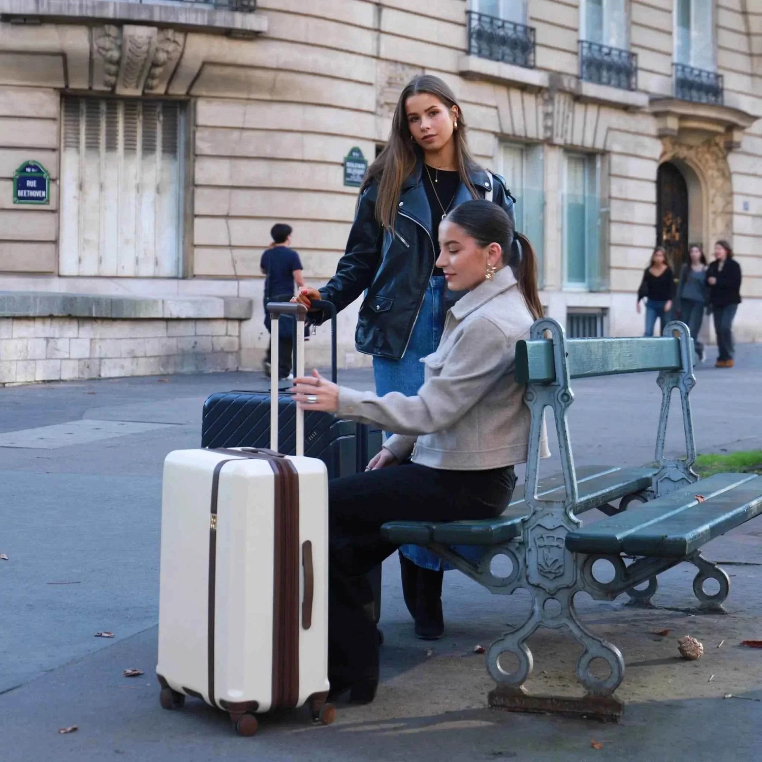 Luxe Journey Retro Luggage Set - GiFTiFY