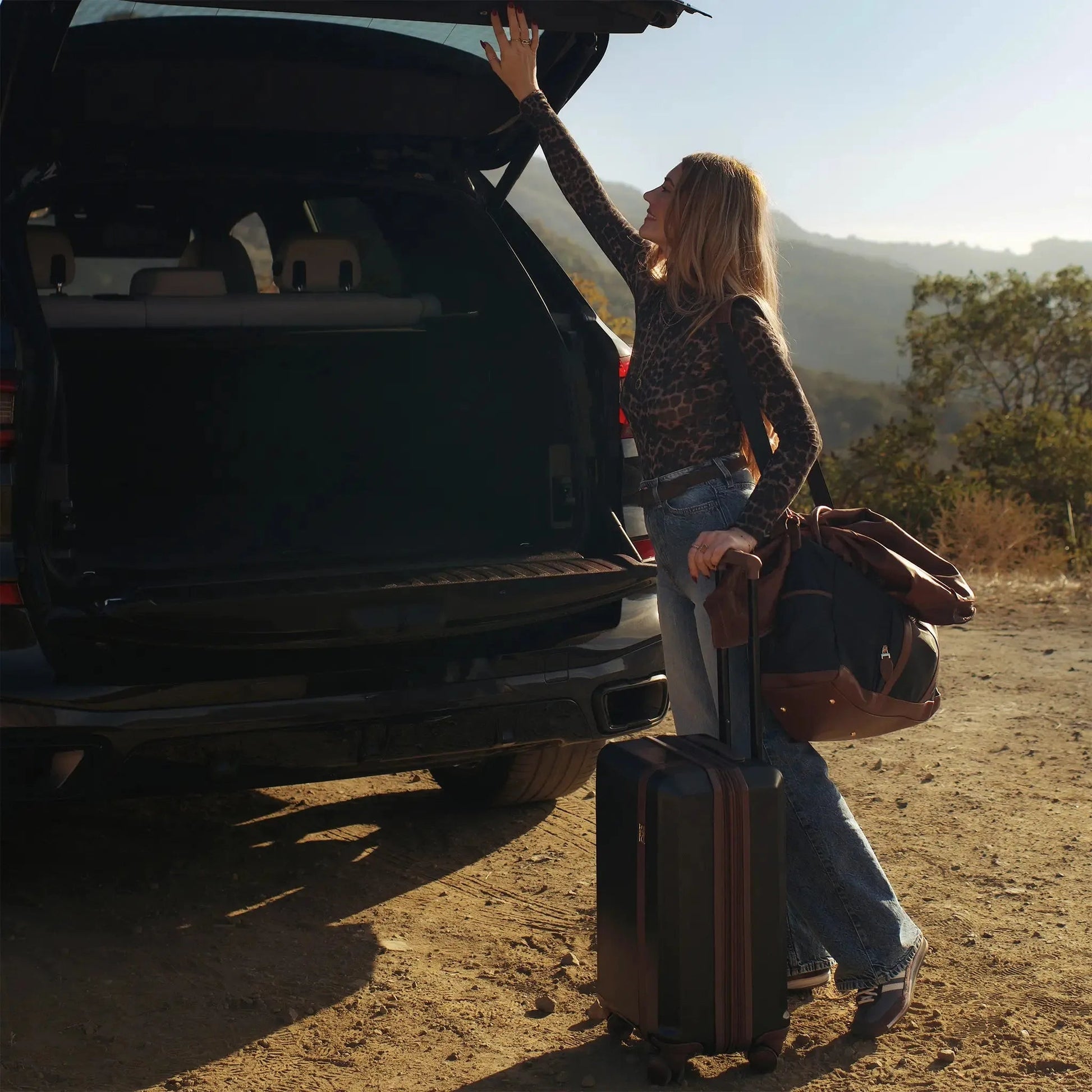 Luxe Journey Expandable 5 Piece Retro Luggage Set Travellty