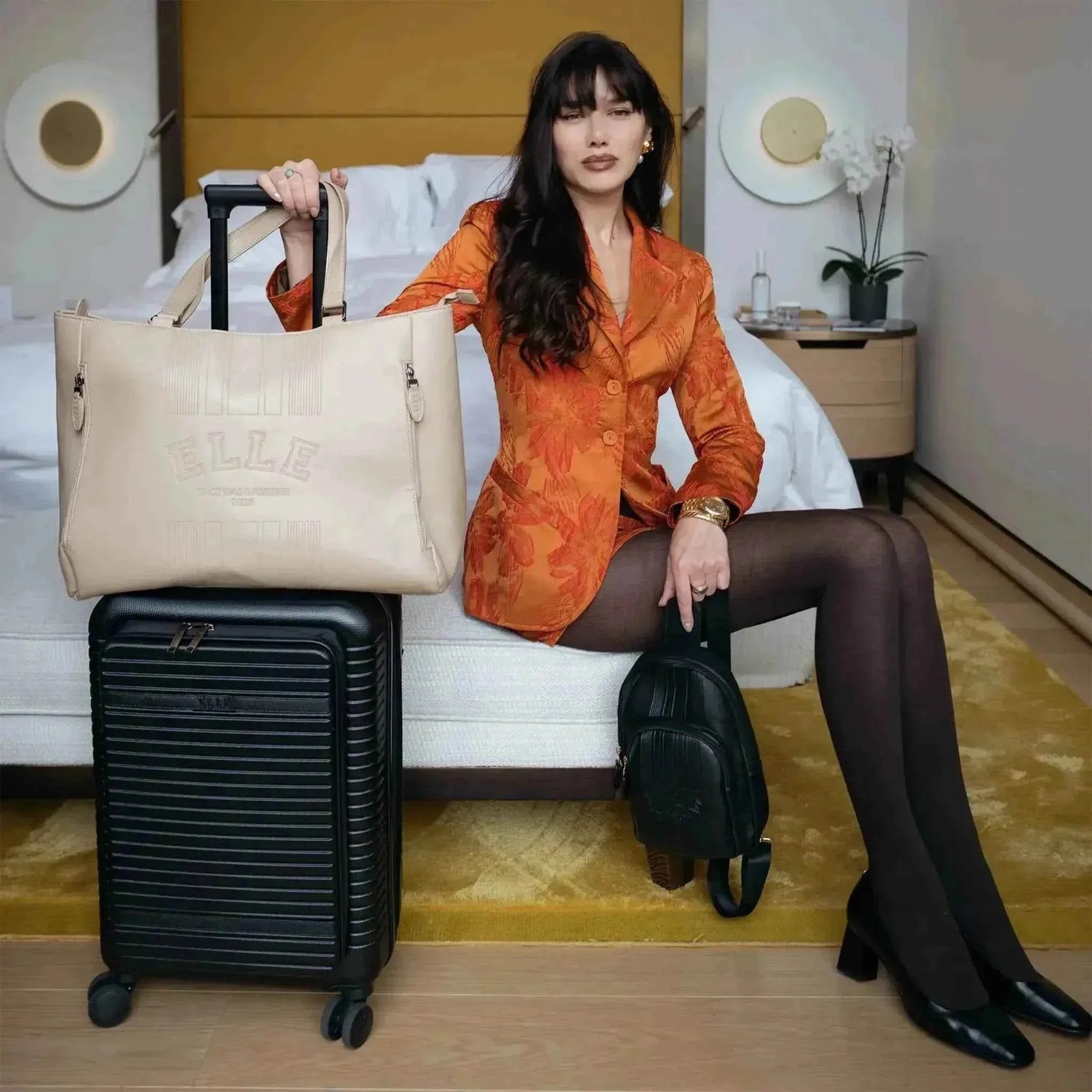 Roamer 24L Vegan Leather Weekender Tote Bag - GiFTiFY