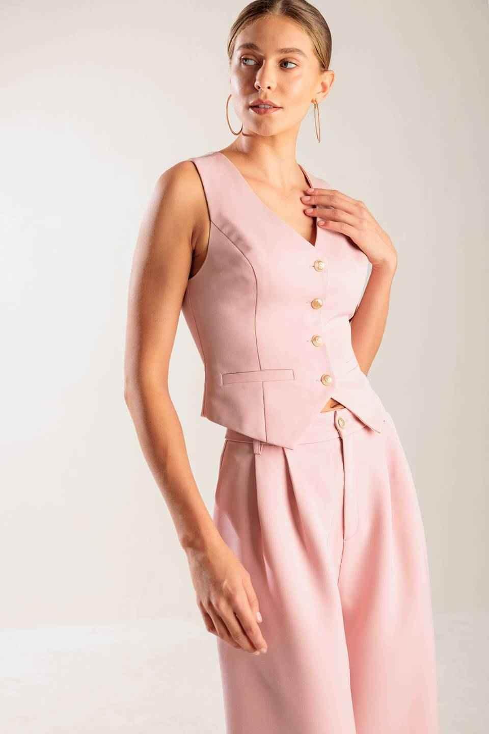 IN MY OWN WORLD WOVEN VEST - GiFTiFY