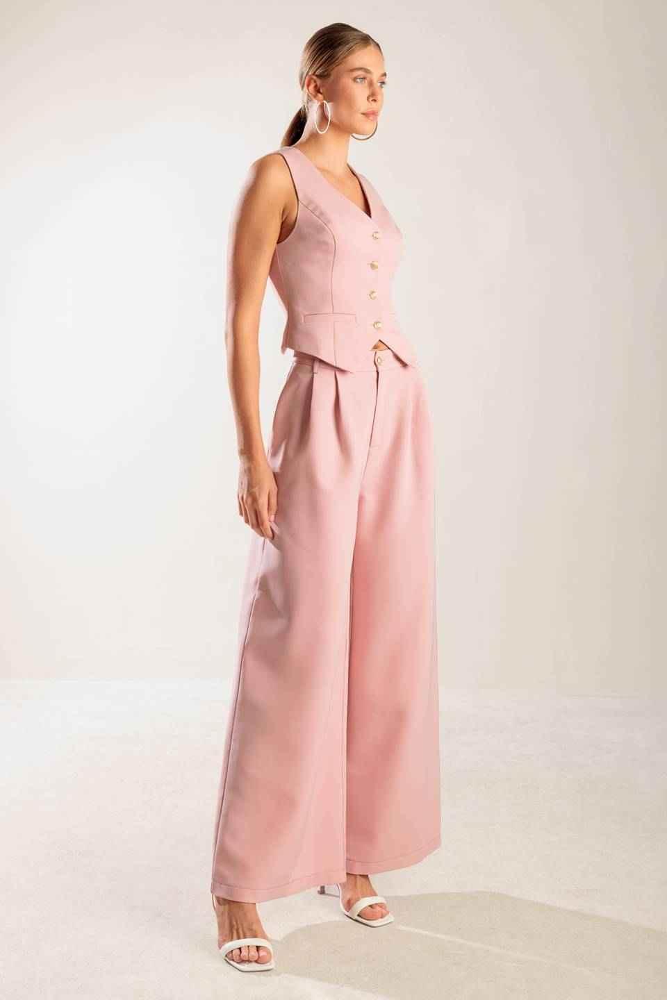 IN MY OWN WORLD WOVEN VEST - GiFTiFY