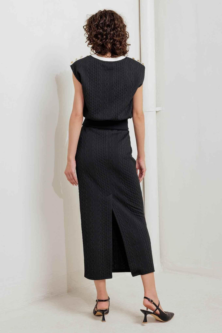 URBAN LUXE COMMAND KNIT MIDI SKIRT - GiFTiFY
