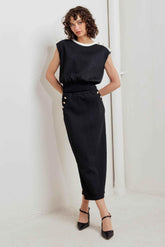 URBAN LUXE COMMAND KNIT MIDI SKIRT - GiFTiFY