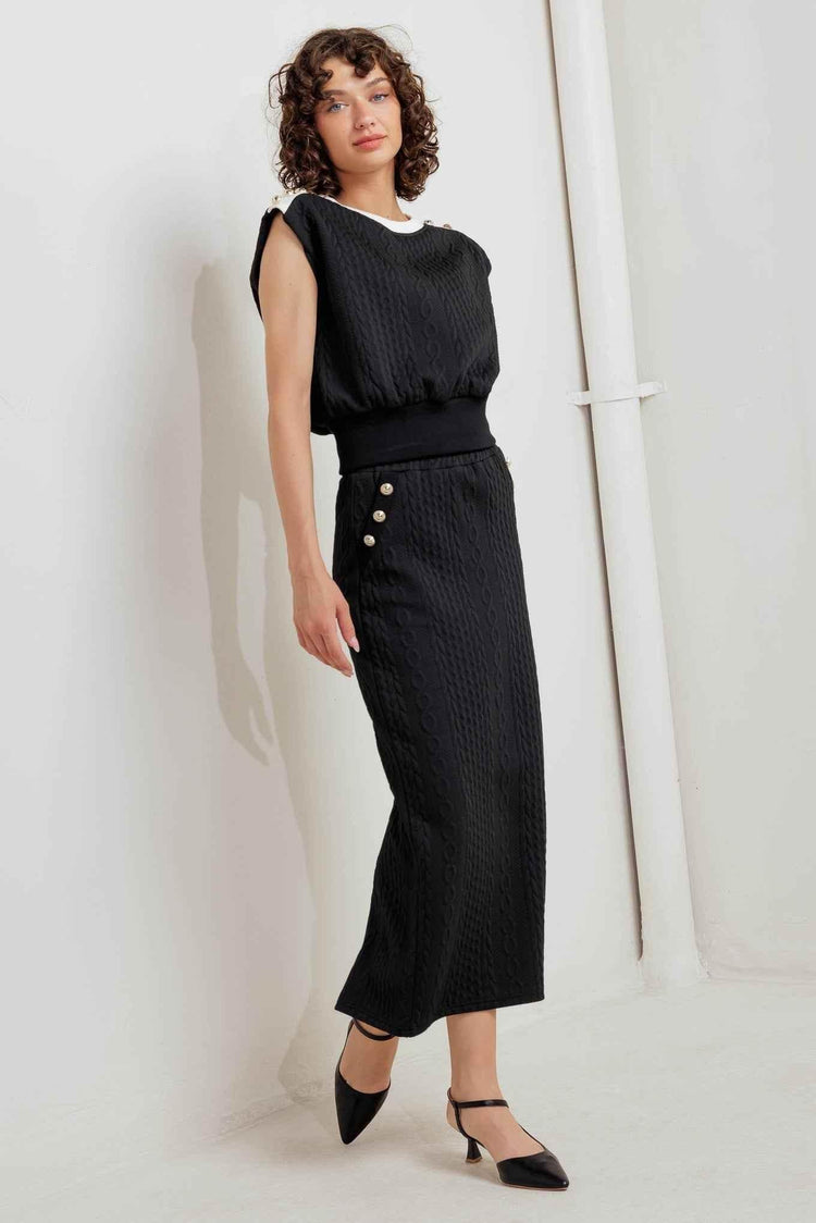 URBAN LUXE COMMAND KNIT MIDI SKIRT - GiFTiFY