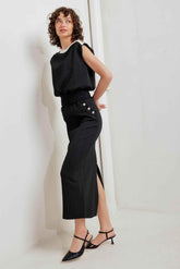 URBAN LUXE COMMAND KNIT MIDI SKIRT - GiFTiFY