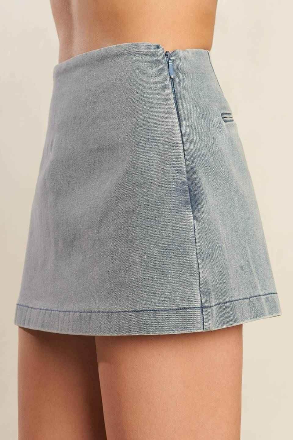 DAISY DATE DENIM SKORT - GiFTiFY