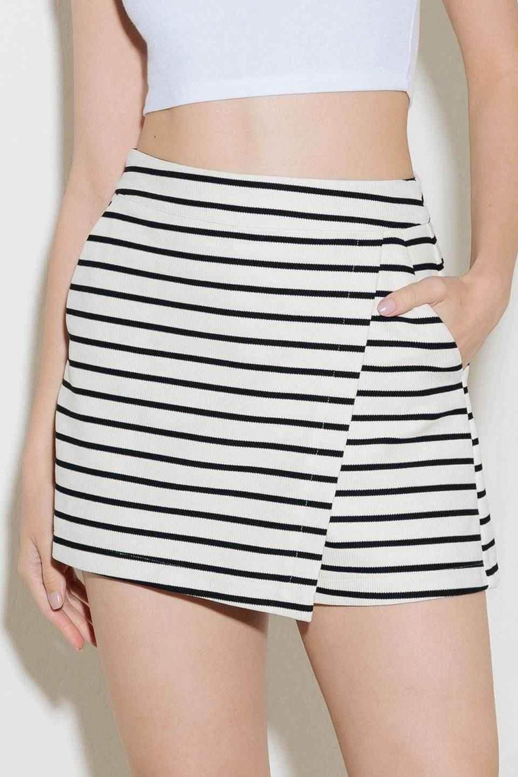 WILDFLOWER WANDER WOVEN SKORT - GiFTiFY