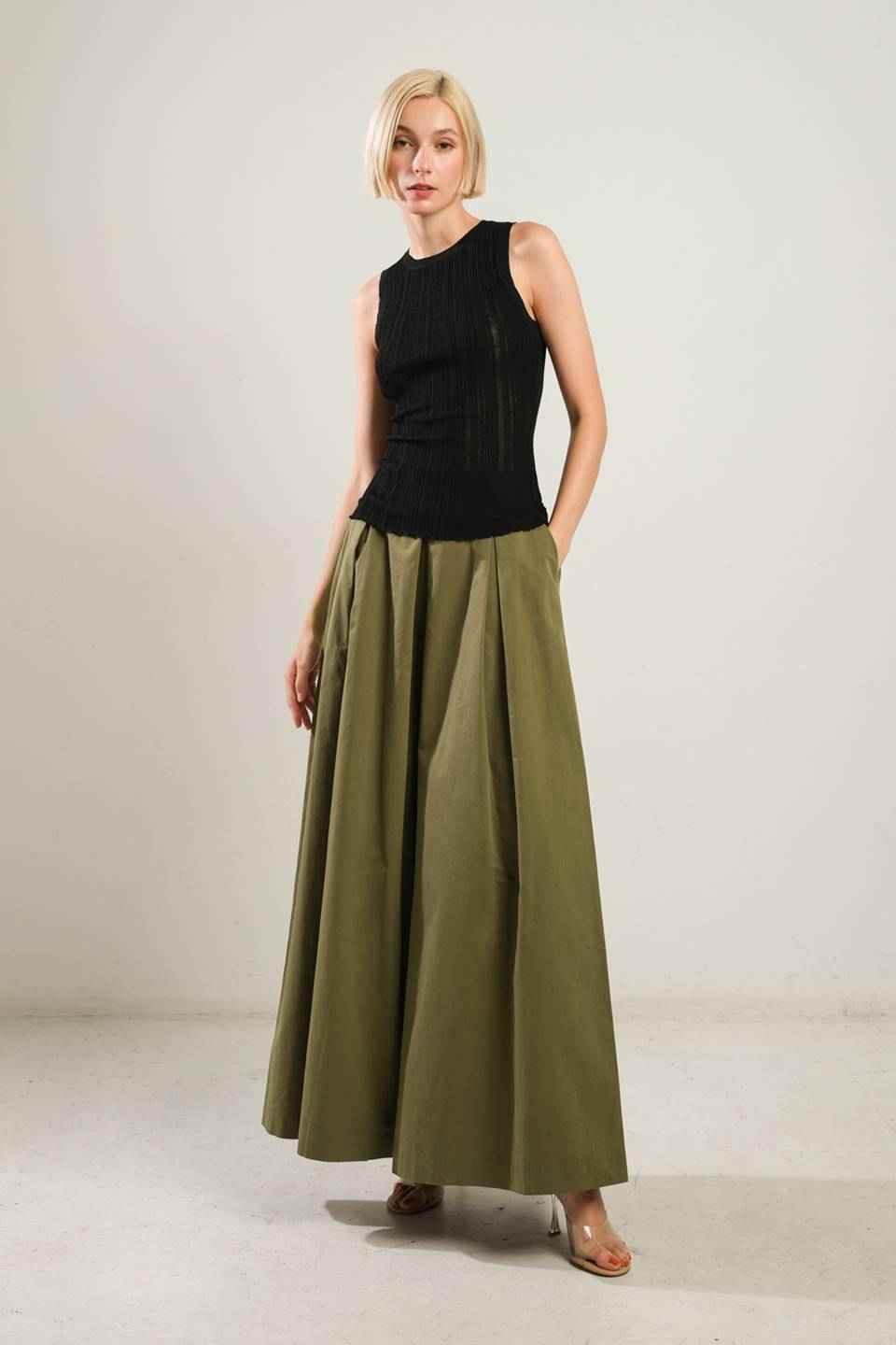 BE RIGHT BACK BLACK SWEATER TOP - GiFTiFY