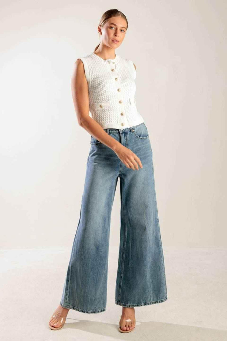 NOTHING LIKE IT WHITE KNIT VEST - GiFTiFY