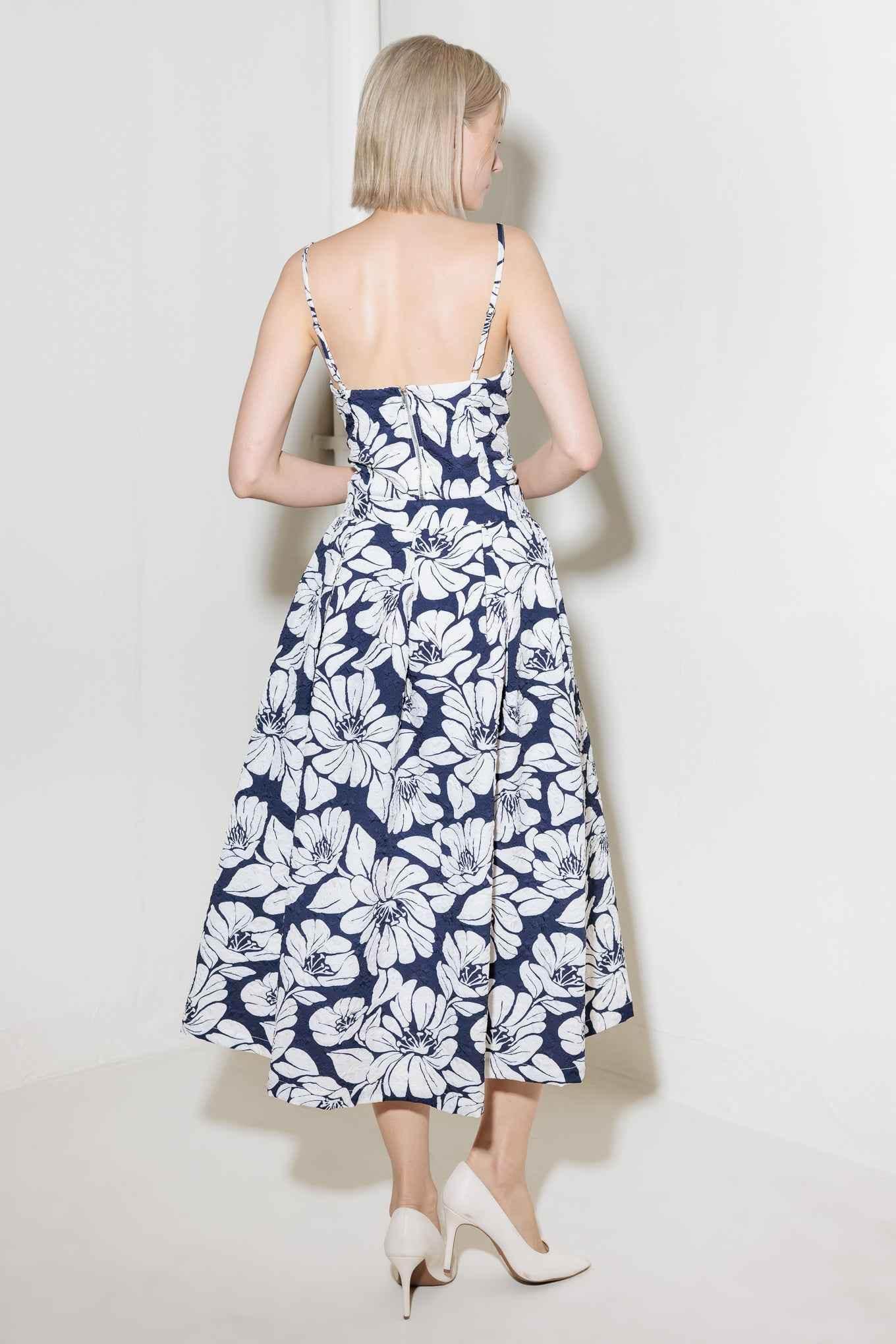 PLAIN OPTIMISM NAVY WOVEN CROP TOP - GiFTiFY