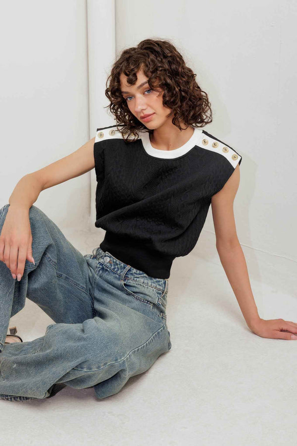 STREET ROMANTIC EDGE KNIT TOP - GiFTiFY