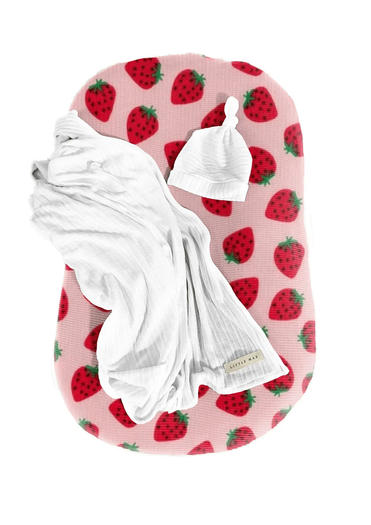 Strawberry Lounger Cover - GiFTiFY