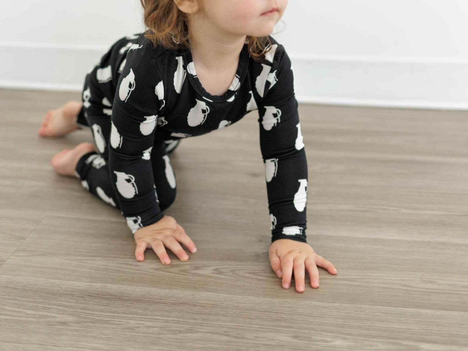 Color Blind Pineapple 2-Piece Set by 3rd Coast Limited