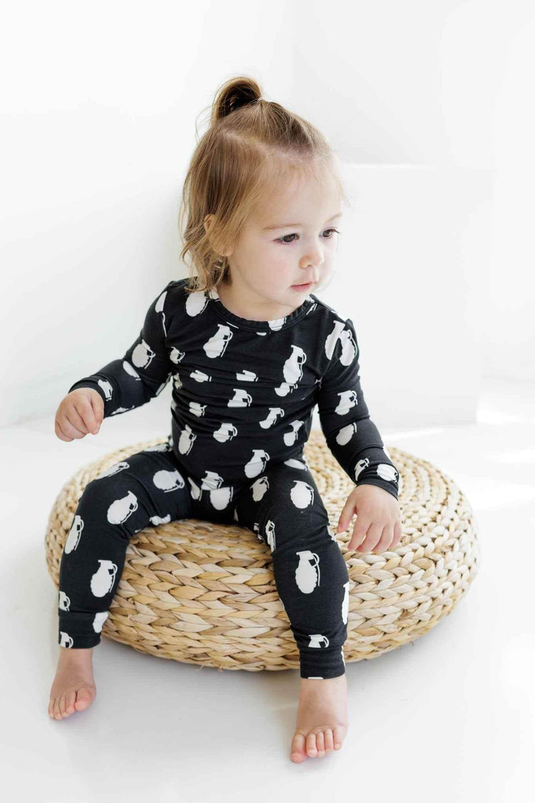 Color Blind Pineapple 2-Piece Set by 3rd Coast Limited