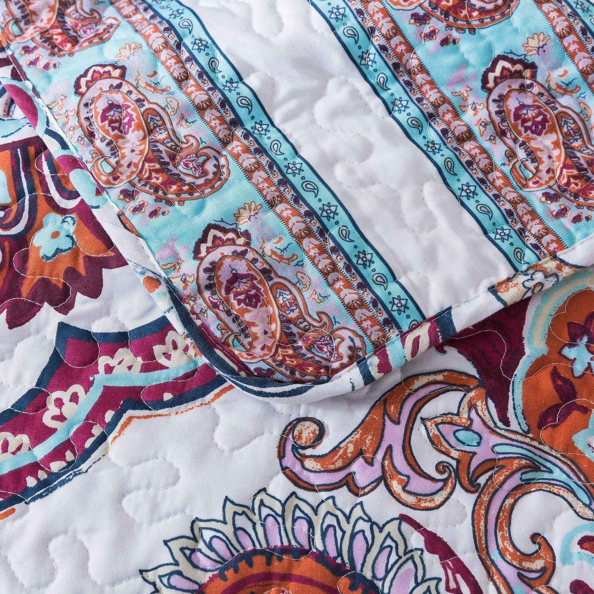 DaDa Bedding Bohemian Summertime White Blue Floral Paisley Bedspread Set (KSX-003)
