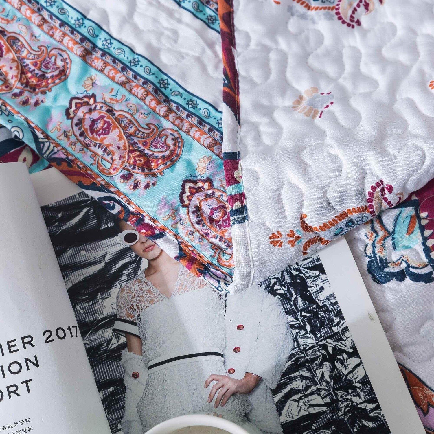 DaDa Bedding Bohemian Summertime White Blue Floral Paisley Bedspread Set (KSX-003) - GiFTiFY