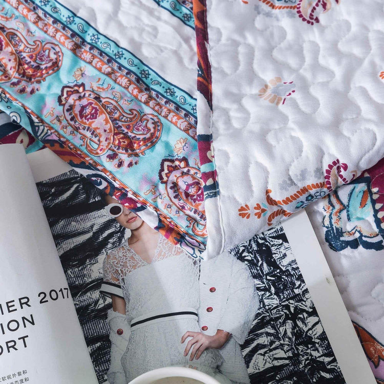 DaDa Bedding Bohemian Summertime White Blue Floral Paisley Bedspread Set (KSX-003) - GiFTiFY